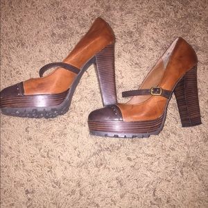 Mia Pumps